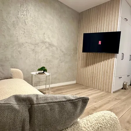 Casa Nova With Free Garage Parking Apartment *